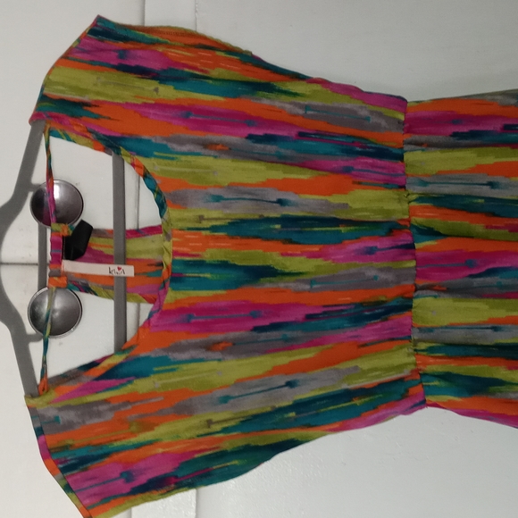 Gorgeous vibrant dress - Picture 2 of 10